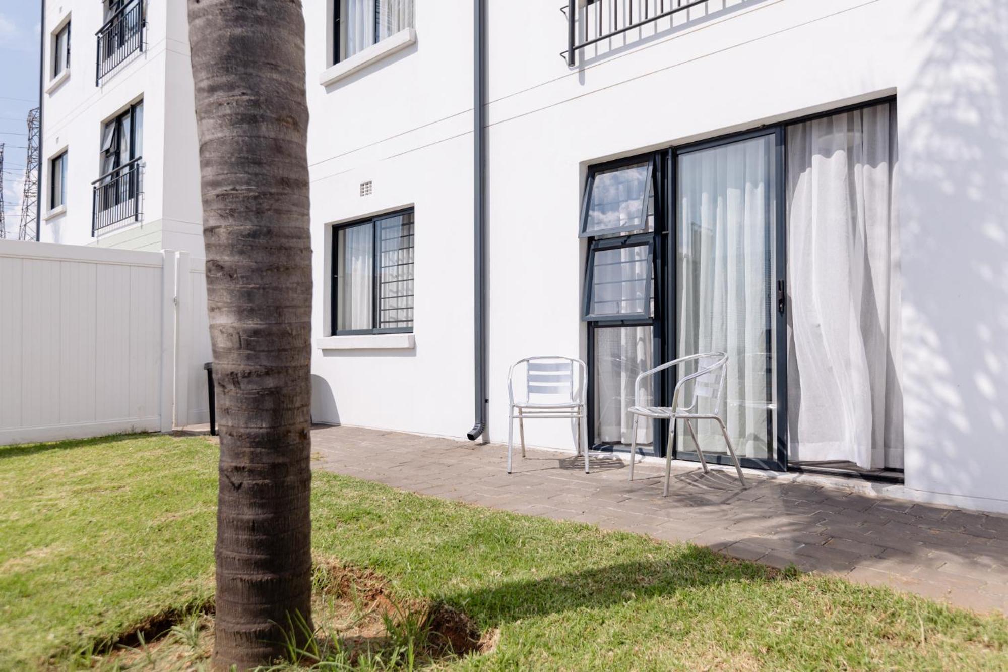 Mint Express Sandton View Johannesbourg Extérieur photo