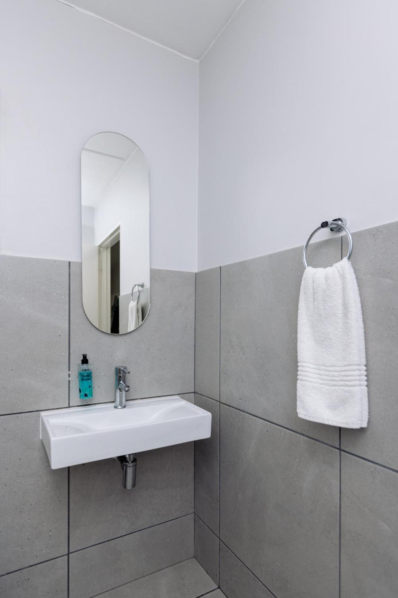 Mint Express Sandton View Johannesbourg Extérieur photo