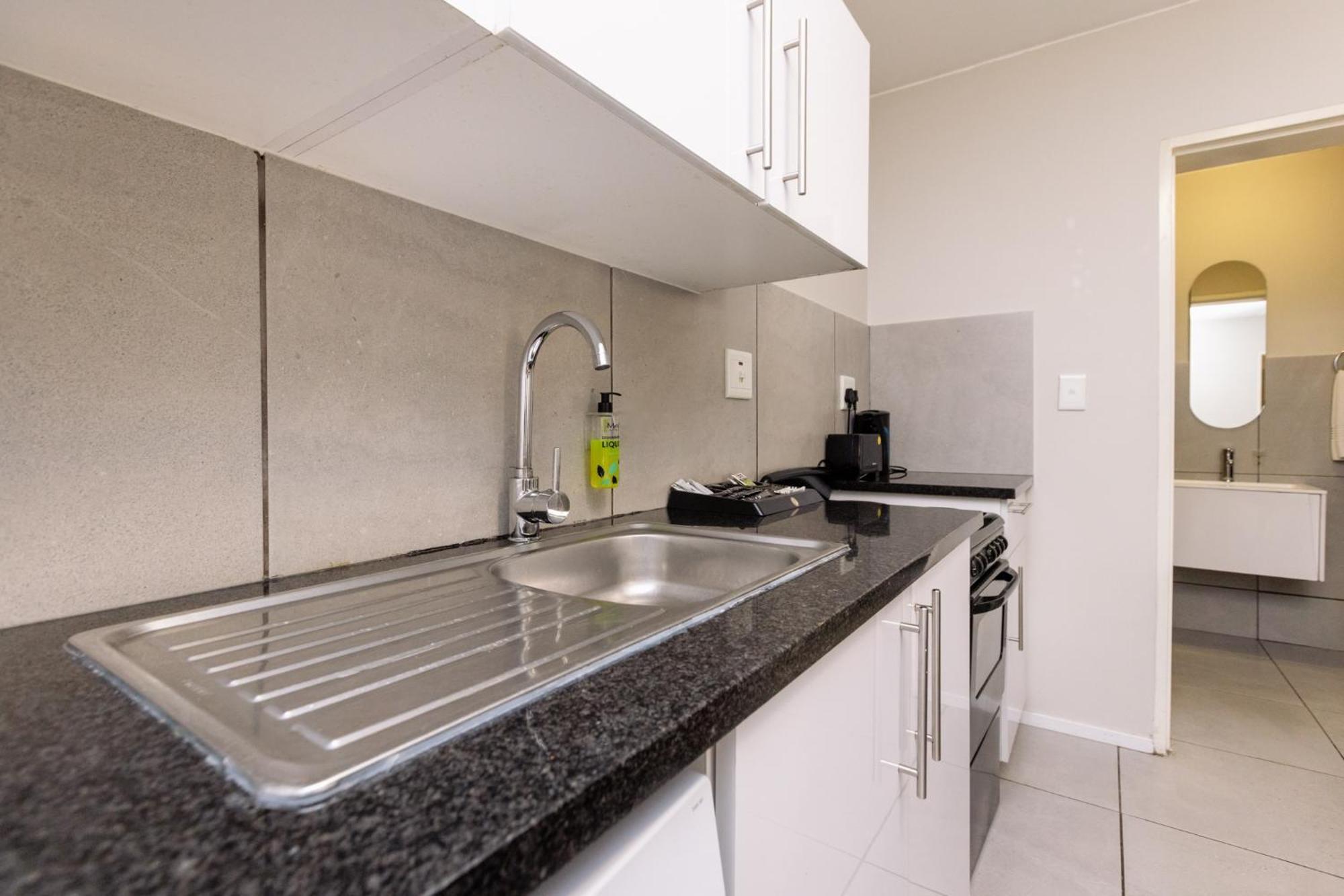 Mint Express Sandton View Johannesbourg Extérieur photo